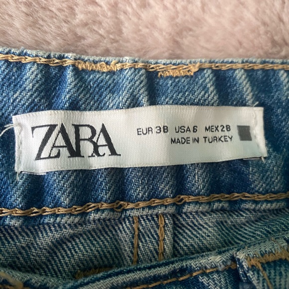 ZARA Straight ripped jeans - Picture 2 of 2